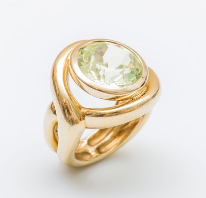 Bague tourbillon en or jaune 18 carats (750...