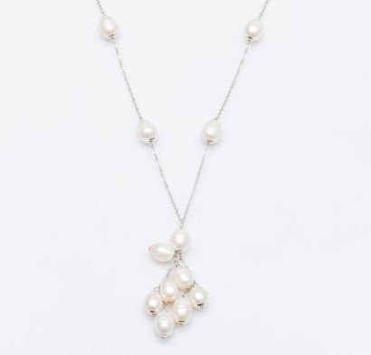 Collier formé d’une chaîne en argent (925...
