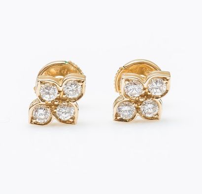CARTIER

Paire de petits boutons d’oreilles...