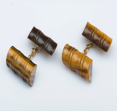 Paire de boutons de manchettes en or jaune...