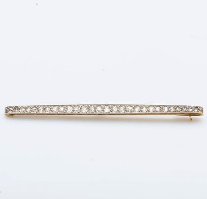 Broche barrette en or jaune et or gris 18...
