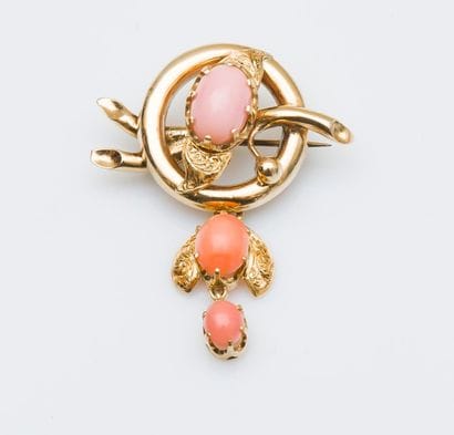 Broche ronde en or jaune 18 carats (750 millièmes)...