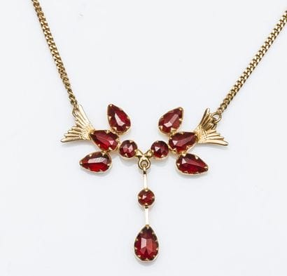 Collier en or jaune 18 carats (750 millièmes)...