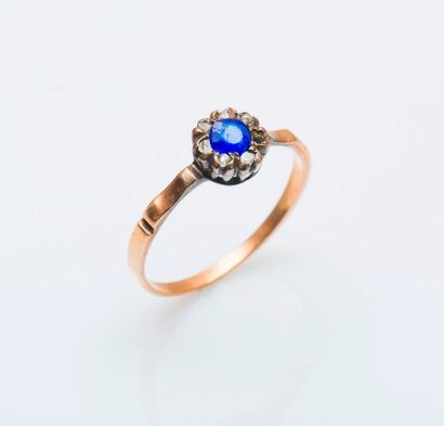 Bague fleur en or rose 14 carats (585 millièmes)...
