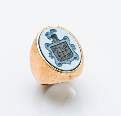Chevalière en or jaune 18 carats (750 millièmes)...