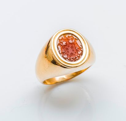 Chevalière en or jaune 18 carats (750 millièmes)...