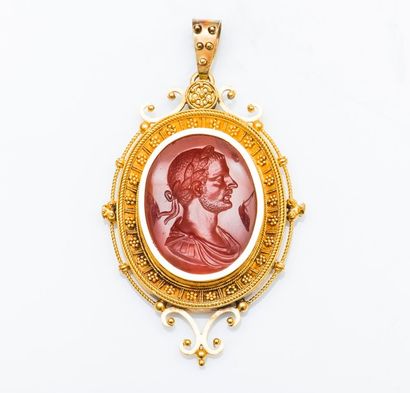 Pendentif ovale en or jaune 18 carats (750...