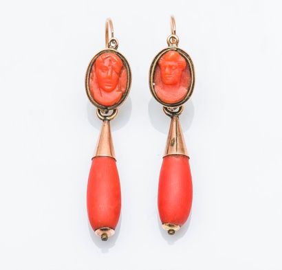 Paire de dormeuses en or rose 14 carats (585...