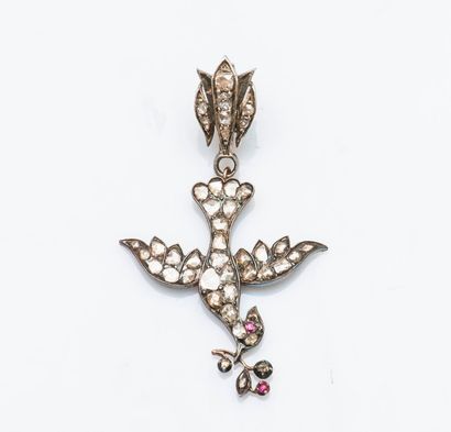 Pendentif Saint Esprit en or rose 9 carats...