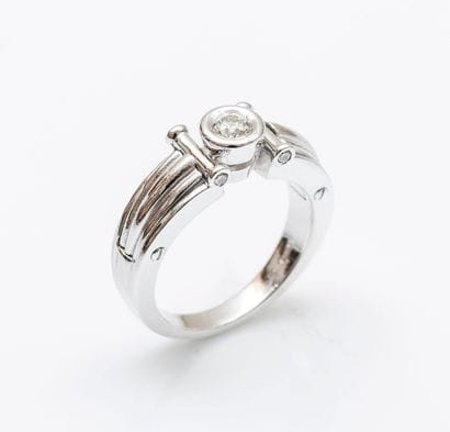 Bague «turban» en or gris 18 carats (750...