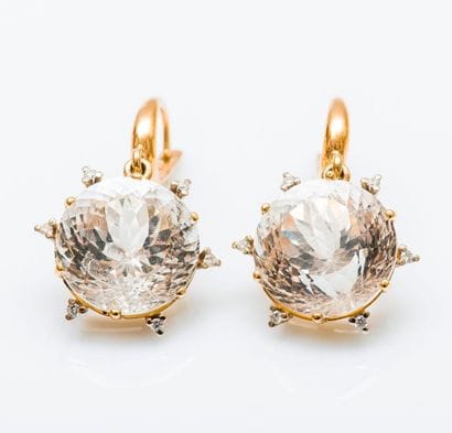 Paire de pendants d’oreilles en or jaune...
