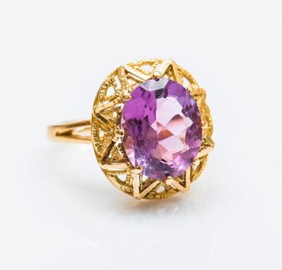 Bague en or jaune 18 carats (750 millièmes)...