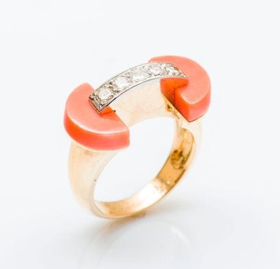 CARTIER vers 1960

Bague géométrique en or...