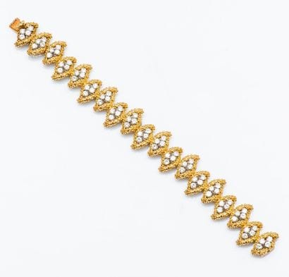 BOUCHERON

Bracelet en or jaune 18 carats...
