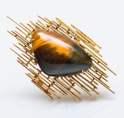 Broche moderniste en or jaune 14 carats (585...