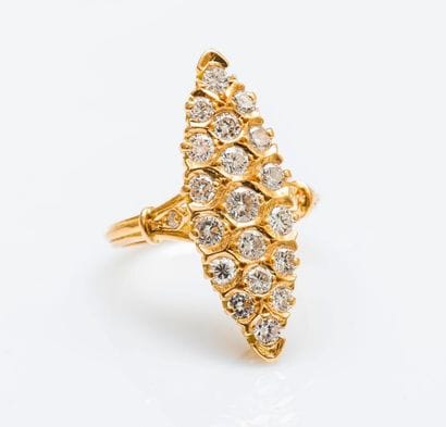 Bague marquise en or jaune 18 carats (750...