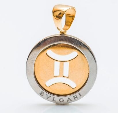 BULGARI

Pendentif «Tondo Gemini» en or jaune...
