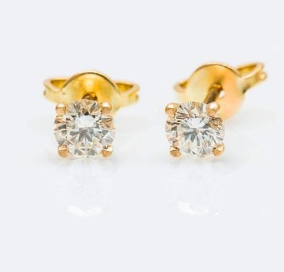 Paire de puces d’oreilles en or jaune 18...