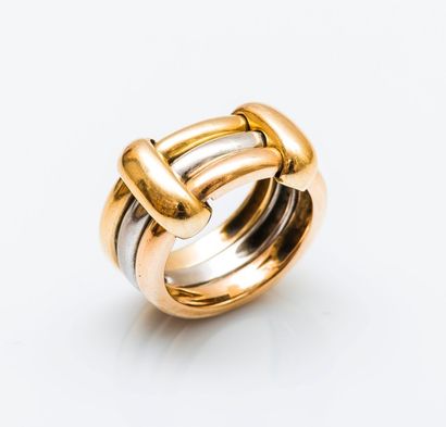 Bague en or 18 carats (750 millièmes) trois...
