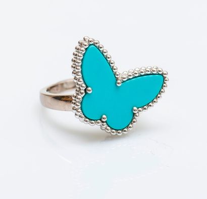 VAN CLEEF & ARPELS

Bague en or gris 18 carats...