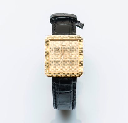 PIAGET

Montre en or jaune 18 carats (750...