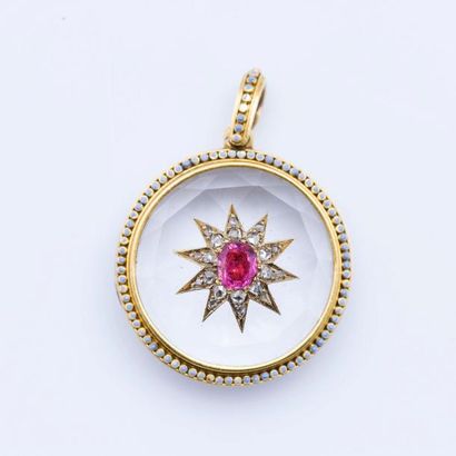 Pendentif porte photo en or jaune 18 carats...