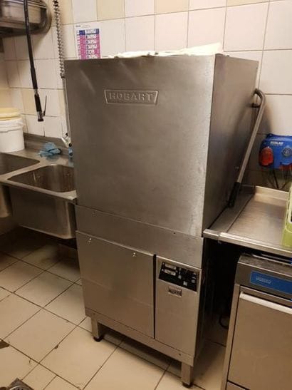 
Mobilier de restauration comprenant :

	1...