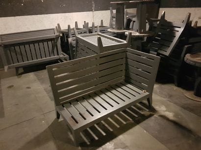 
Mobilier de restauration comprenant :

	1...