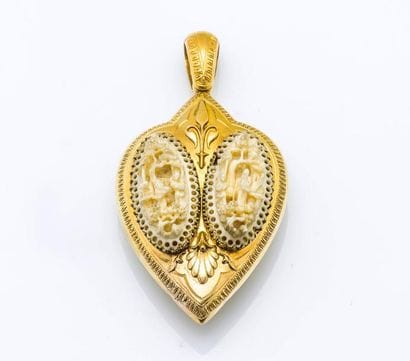 NON VENU
Pendentif reliquaire en or jaune...