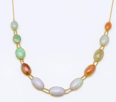 Collier en or jaune 14 carats (585 millièmes)...