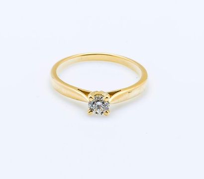 Bague solitaire en or jaune 18 carats (750...