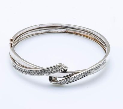 Bracelet jonc rigide ouvrant en or gris 18...