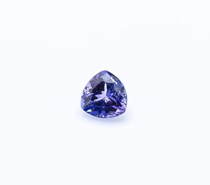 Tanzanite sur papier de taille troïdia pesant...