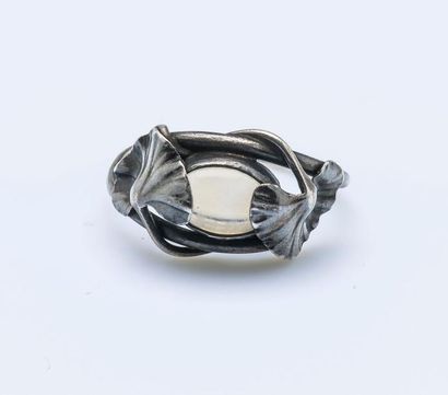 DUMONT vers 1900
Bague en argent (925 millièmes)...
