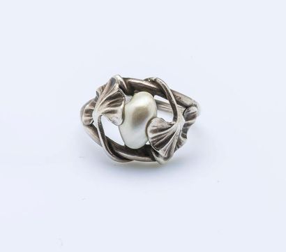 DUMONT
Bague en argent (925 millièmes) ornée...