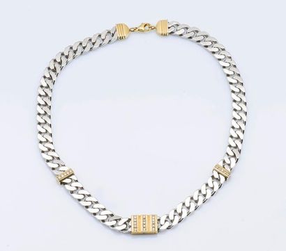 Collier en or jaune 18 carats (750 millièmes)...