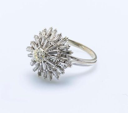Bague en or gris 18 carats (750 millièmes)...