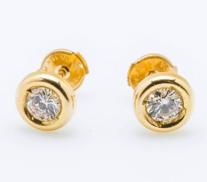 Paire de boutons d’oreilles en or jaune 18...