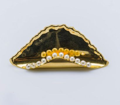 Broche en or jaune 18 carats (750 millièmes)...