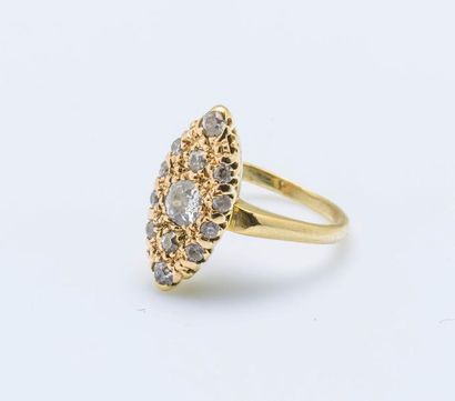 Bague marquise en or jaune 18 carats (750...