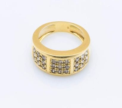 Bague en or jaune 18 carats (750 millièmes)...