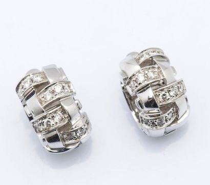 TIFFANY & CO
Paire de boucles d’oreilles...