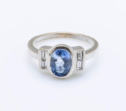 Bague en or gris 18 carats (750 millièmes)...