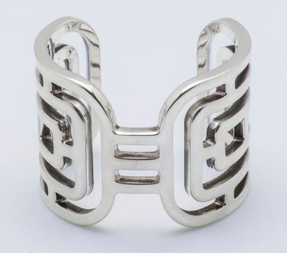 HERMÈS
Bracelet manchette «Arcane» en argent...