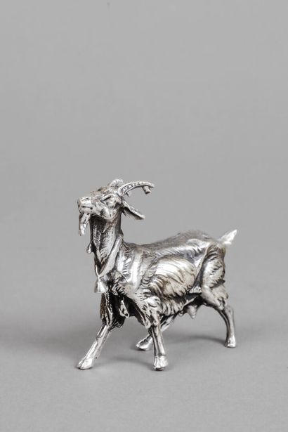Petite Chèvre en argent.
Poids: 268g 
7.1...