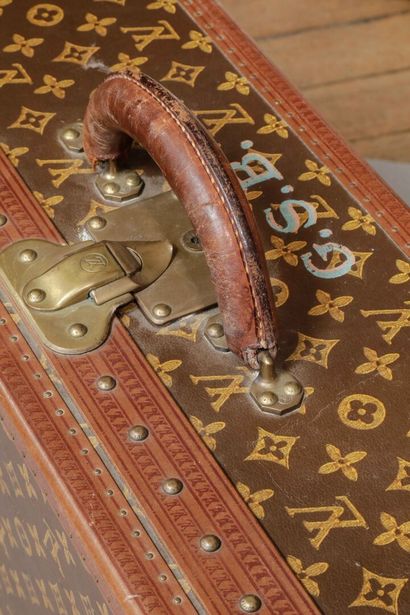 Louis VUITTON
Alzer
