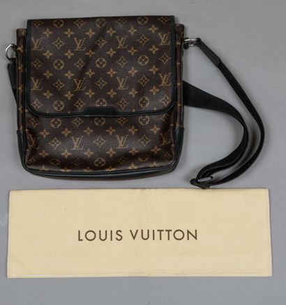 Louis VUITTON
Macassar monogram canvas bag....