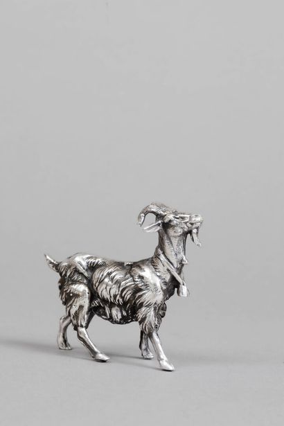 Petite Chèvre en argent.
Poids: 268g 
7.1...