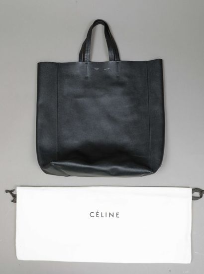 CELINE -Paris (made in Italy)
Black leather...
