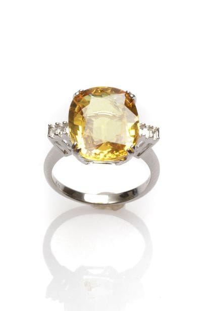 Ring in 750 thousandths (18K) white gold,...